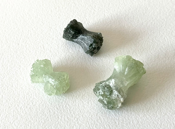 リボンプレナイト　3個セット／摩洛哥　葡萄石／Prehnite Morrocco 3pcs set 5枚目の画像