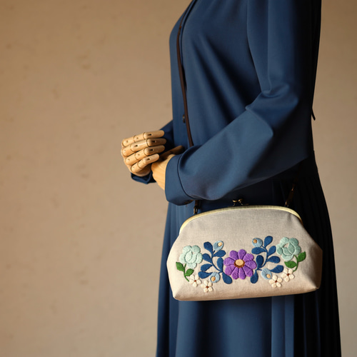 刺繍ハンドバッグ ゴールデンカムイ 相良刺繍ハンドバッグ 杉元とアシ