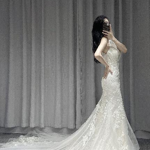 上品！繊細な花レース vネック マーメイド くるみボタン オフホワイト  