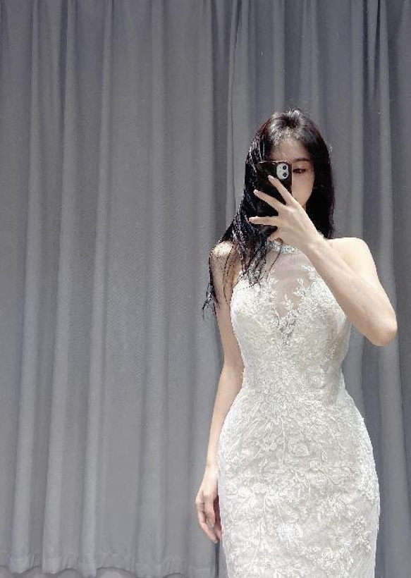 上品！繊細な花レース vネック マーメイド くるみボタン オフホワイト  