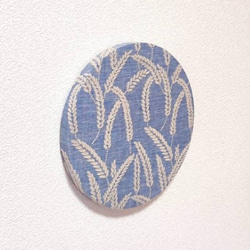 ファブリックパネル　ミナペルホネン　サークル　丸型　ボード　スピカ　青　ブルー　刺繍　インテリア　北欧　プレゼント 2枚目の画像
