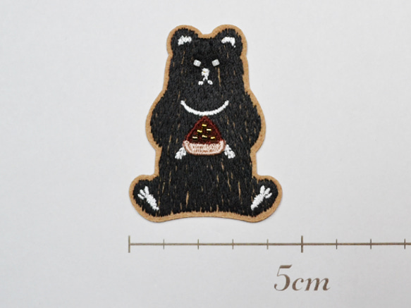 かわいい刺繍ワッペン　クマとクリ　シール付き　アップリケ 2枚目の画像