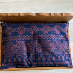 【サンプル価格】木製　ペットベッドと羽毛クッションのセット！　リアルダウン使用 8枚目の画像