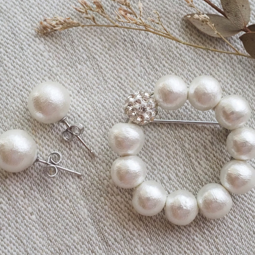 ⑵ ネックレス 指輪 ピアス ブローチ パール アクセサリー まとめ売り セット 華やかビジューブローチ&ピアス セット フォーマル パール ブローチ R