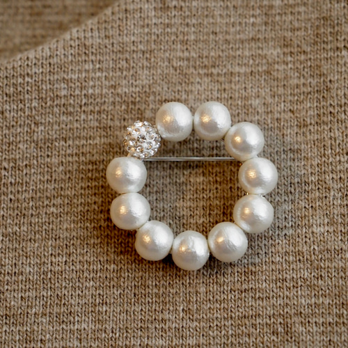 送料無料】コットンパール サークルブローチ&ピアスセット クリスタル