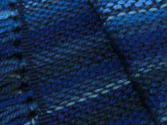 宵の空色の手織りウールマフラー　長さ200cm 5枚目の画像