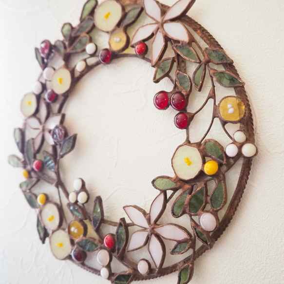 ステンドグラスのクリスマスリース 4枚目の画像