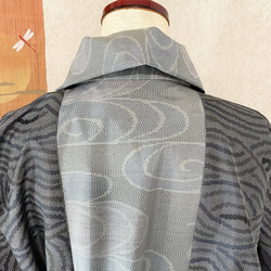 大島紬で作ったコート　朝まだき 5枚目の画像