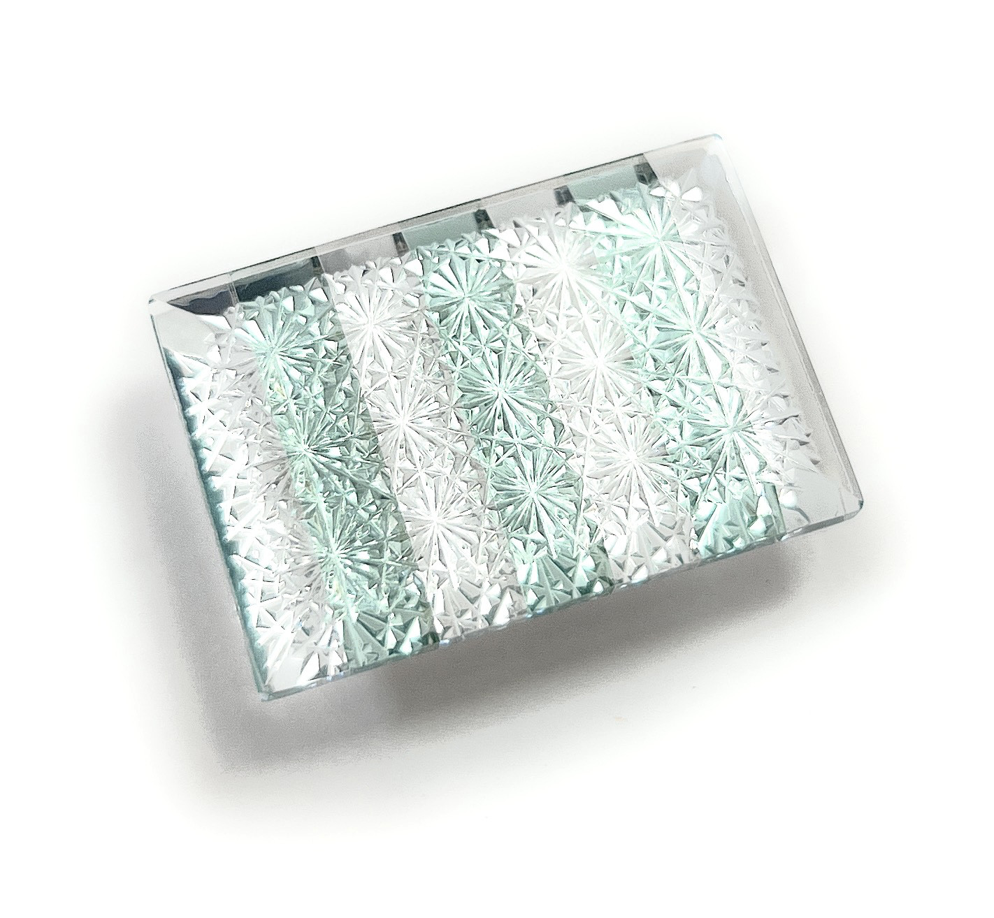 東京切子帯留め　積層ガラス　七層　菊繋ぎ　スパークリンググリーン