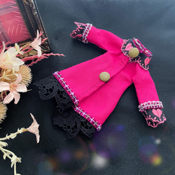 ビーズ刺繍とレースのドールワンピース　ネオブライスサイズ　オール手縫い　アウトフィット　送料無料　ピンクカラー 6枚目の画像