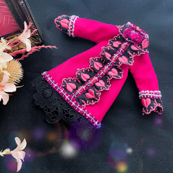 ビーズ刺繍とレースのドールワンピース　ネオブライスサイズ　オール手縫い　アウトフィット　送料無料　ピンクカラー 5枚目の画像