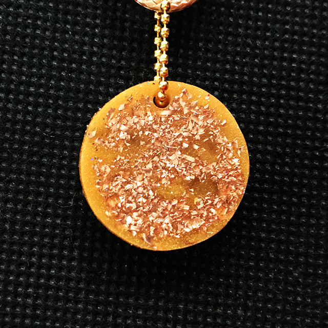 魔除け☆六角柱オルゴナイトの紐ペンダント（願い叶えるメモリーオイル封入）