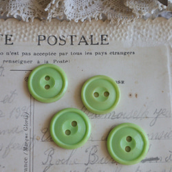 フランス 4個 アンティークボタン A1489 アップルグリーン 4枚目の画像