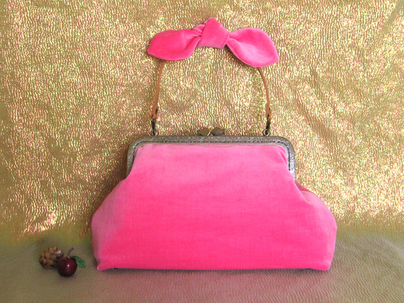 レトロチックな別珍のバッグ（ピンク） 1枚目の画像