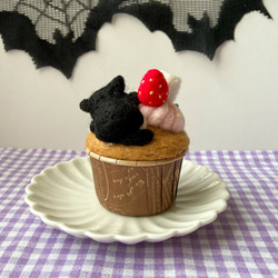 おかしな黒柴犬のハロウィンカップケーキ 3枚目の画像