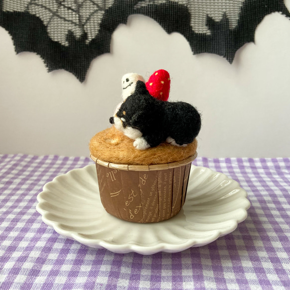 おかしな黒柴犬のハロウィンカップケーキ 4枚目の画像