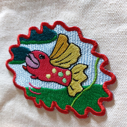 魚に女と描きまして ワッペン アップリケ 刺繍 可愛い ポップ 個性的 オリジナル 日本製 ピンク レッド ファンシー 12枚目の画像