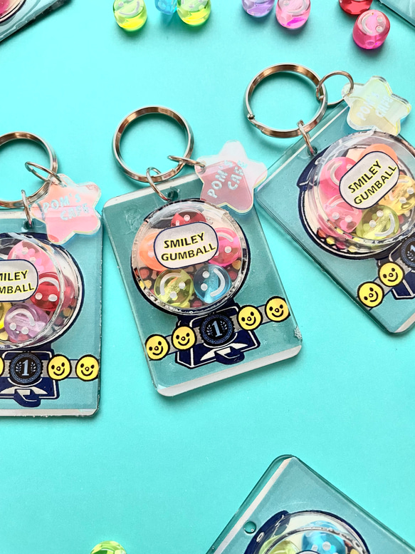 Plate pc Smiley Gumball machine charm 1枚目の画像