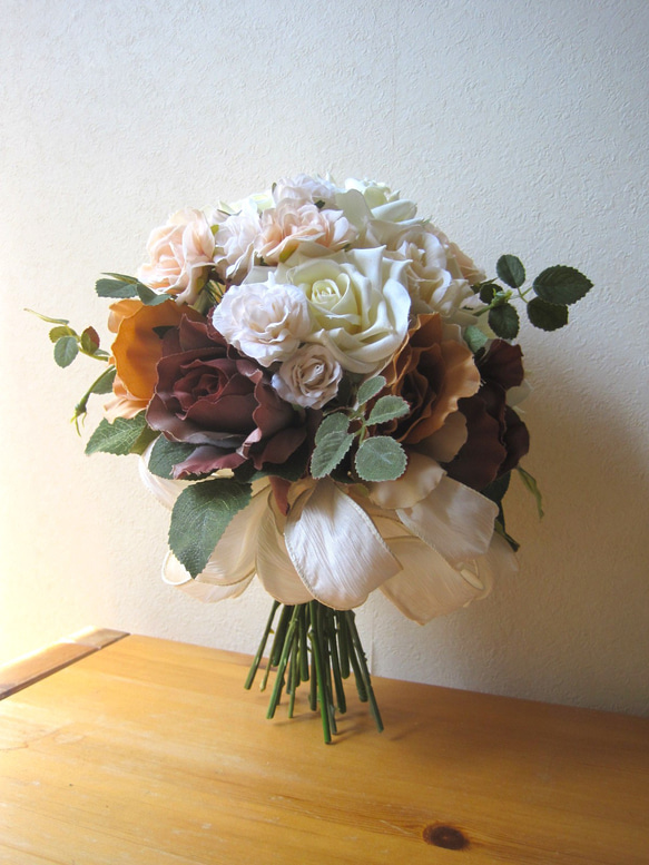 バラのクラッチブーケ♪シングルブーケ♪ブートニア付き♪生花みたいに綺麗な造花です♪高品質なのに安い 7枚目の画像