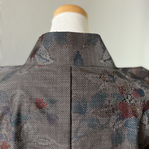 本場奄美大島紬　作務衣　古代染色純泥染　純手織り　未使用反物仕立　商標付　絹上衣 本場奄美大島紬作務衣古代染色純泥染純手織り未使用反物仕立商標