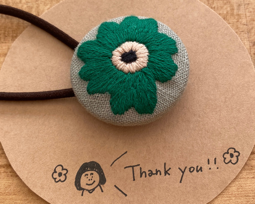 くるみボタン ヘアゴム 欧米フラワー 刺繍 ボタン ぎゅうにゅう