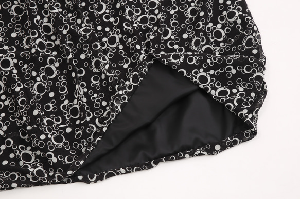 #433ソフトバルーンスカート(白黒) 3枚目の画像