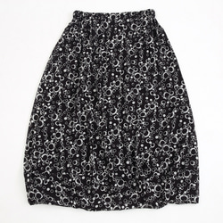 #433ソフトバルーンスカート(白黒) 2枚目の画像