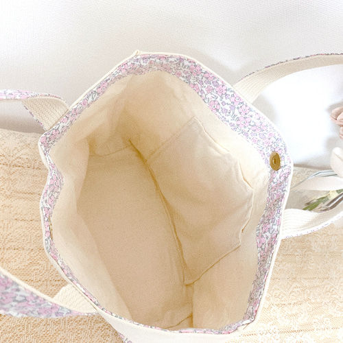 リバティ生地＊帆布 ハンドメイドトートバッグ トートバッグ yunana