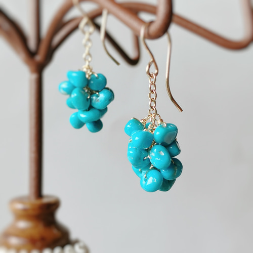 天然石＊鮮やかブルーのスリーピングビューティーターコイズのピアス