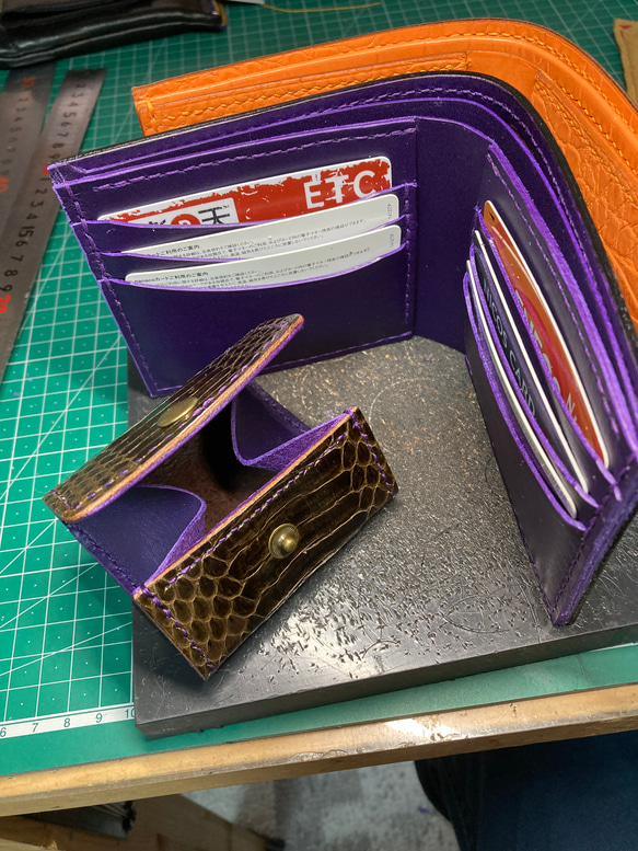 キングコブラ×紫ヌメ革の二つ折り財布　BOXコインケースセット 5枚目の画像