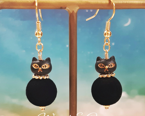 モフモフな子分 ピアス/イヤリング】 ネコ 黒猫 魔女 使い魔 雪だるま