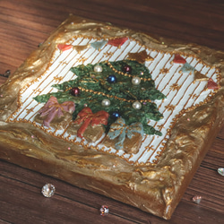 「緑のクリスマスツリーとプレゼント」アンティーク風なテクスチャーアート　壁掛けインテリアアート　雑貨　立体 10枚目の画像