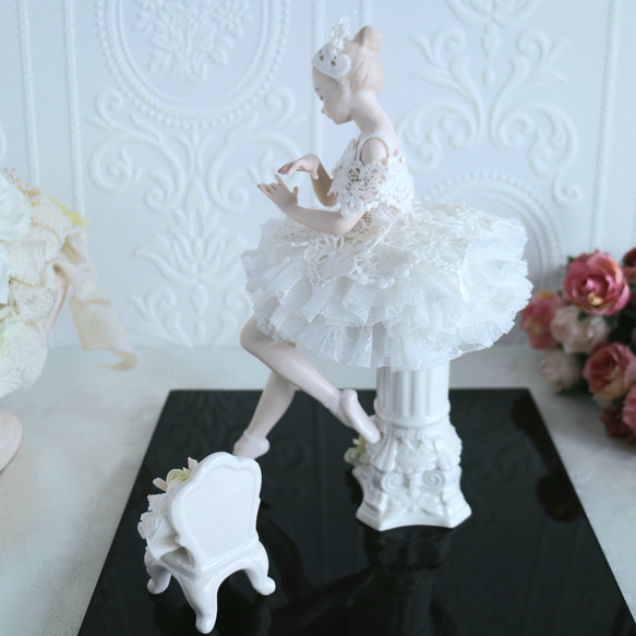 ポーセレン レースドール【 エトワール 】 磁器 人形  バレエ 発表会 チュチュ プレゼント バレリーナ　白鳥の湖 5枚目の画像