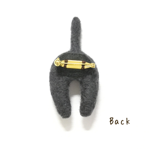 受注作製】頭隠して尻隠さず ねこケツブローチ 羊毛フェルト pim