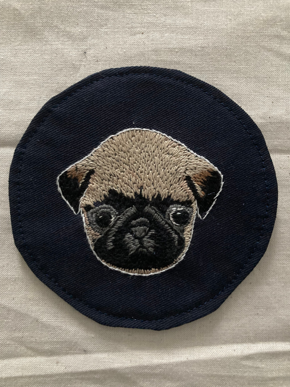 送料無料　puppy  コースター　パグ　Amane  刺繍 1枚目の画像