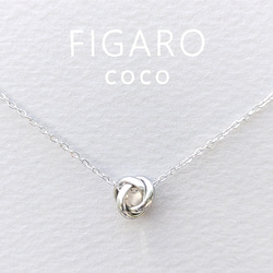 【FIGARO coco】つけっぱなしOK♡プチトリニティネックレス(シルバー)サージカルステンレス/316L 1枚目の画像