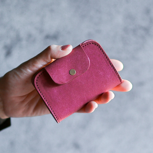 送料無料 AURAMU 薄型 カードが入るキーケース イタリアンスクラッチ