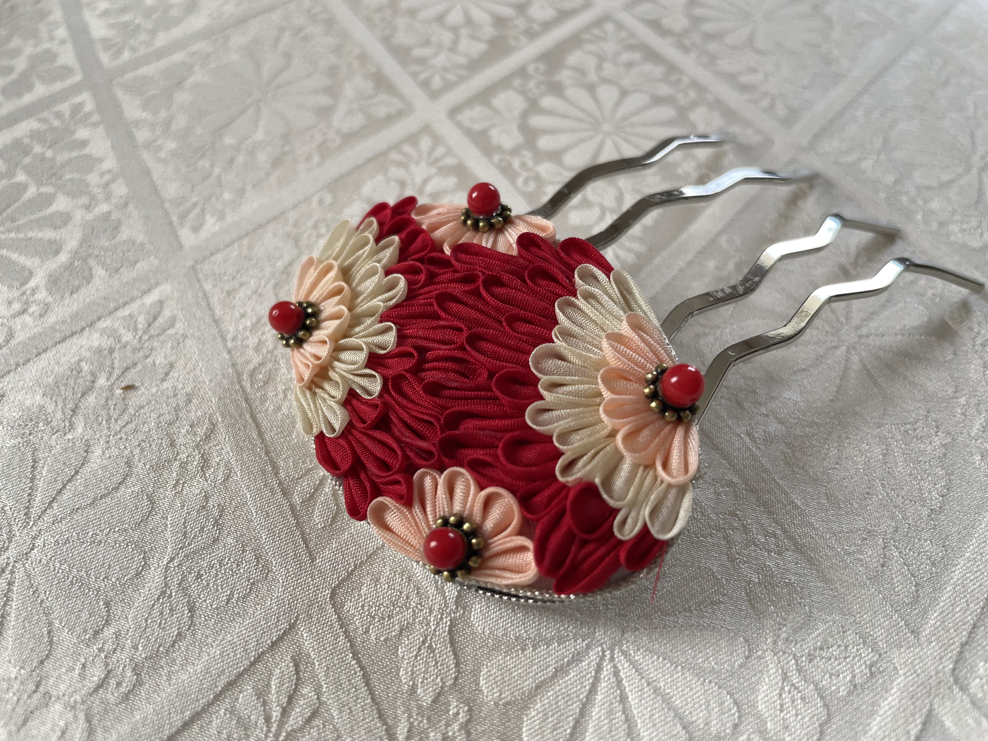 正絹羽二重つまみ細工　大人のかんざし