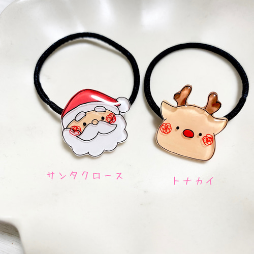 クリスマス猫ちゃんのヘアゴム サンタさん ハンドメイド レジン