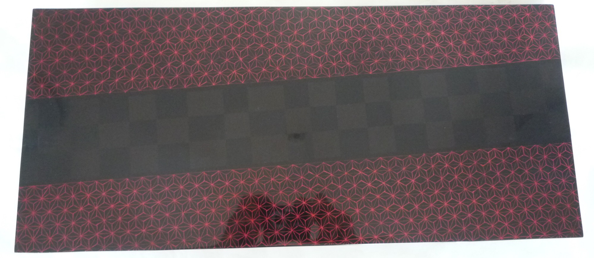 黒市松・赤麻の葉模様の長平皿