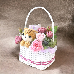 もこペット【猫・ピンクバスケット】プリザーブドフラワー カーネーション 花 誕生日 お祝い フラワーギフト ねこ 6枚目の画像