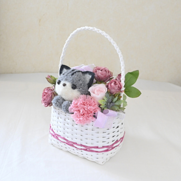 もこペット【猫・ピンクバスケット】プリザーブドフラワー カーネーション 花 誕生日 お祝い フラワーギフト ねこ 7枚目の画像