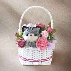 もこペット【猫・ピンクバスケット】プリザーブドフラワー カーネーション 花 誕生日 お祝い フラワーギフト ねこ 4枚目の画像