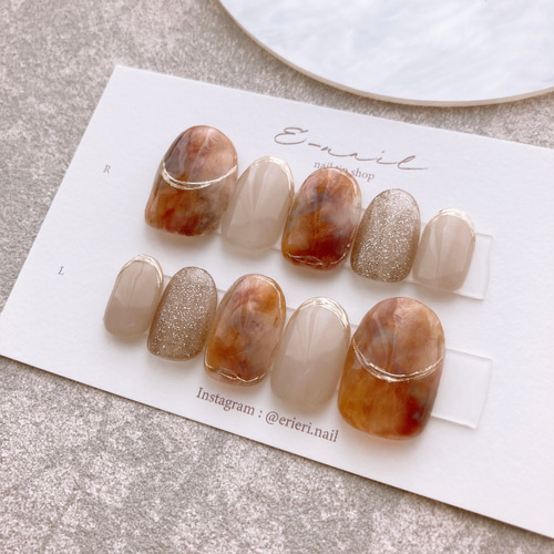 淡色べっ甲ネイル♡ ちゅるん ネイル 秋ネイル ニュアンス 上品