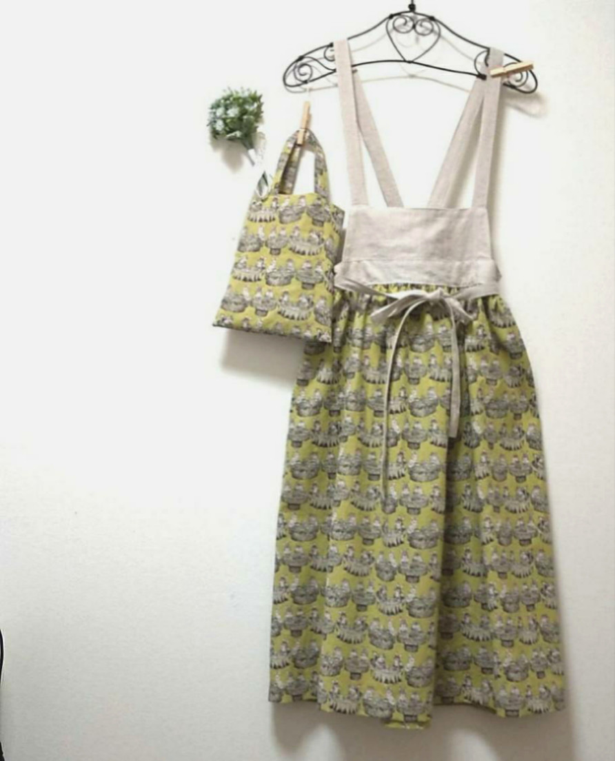 サスペンダー付きスカート  リネン無地とウサギ柄プリント綿麻混生地