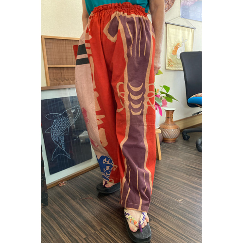 大漁旗と鯉柄ののぼり旗の柿渋染めパンツ 古布リメイク ロング 大漁旗と鯉柄ののぼり旗の柿渋染めパンツ 古布リメイク ロング