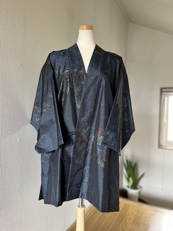 キ*ン様 ☆未使用 百合柄の泥大島紬 m4367 泥染本場大島紬 古代染め 作