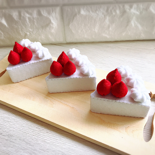 定番☆フェルト☆いちごケーキ6ピース おもちゃ・人形 みぞれびぃ 通販