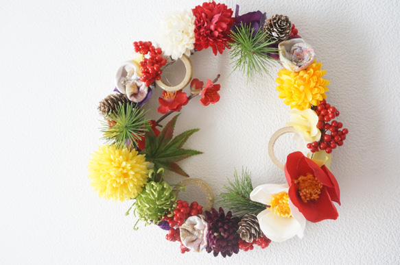 【Creema限定・1点物】黄菊と彩華のお正月リース 2枚目の画像