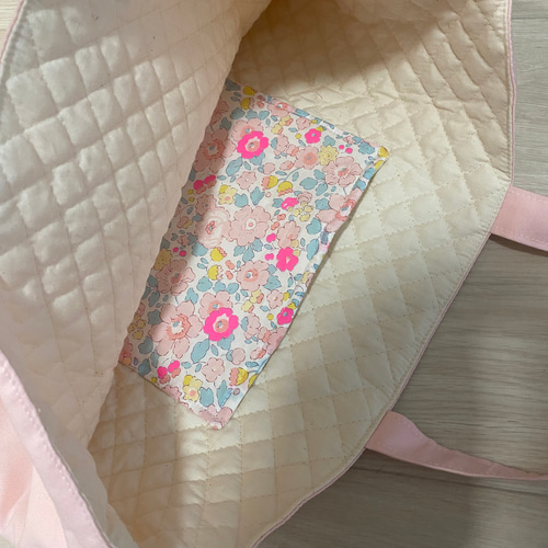 新作】リバティ ベッツィ レッスンバッグ 手提げ キルティング 入園